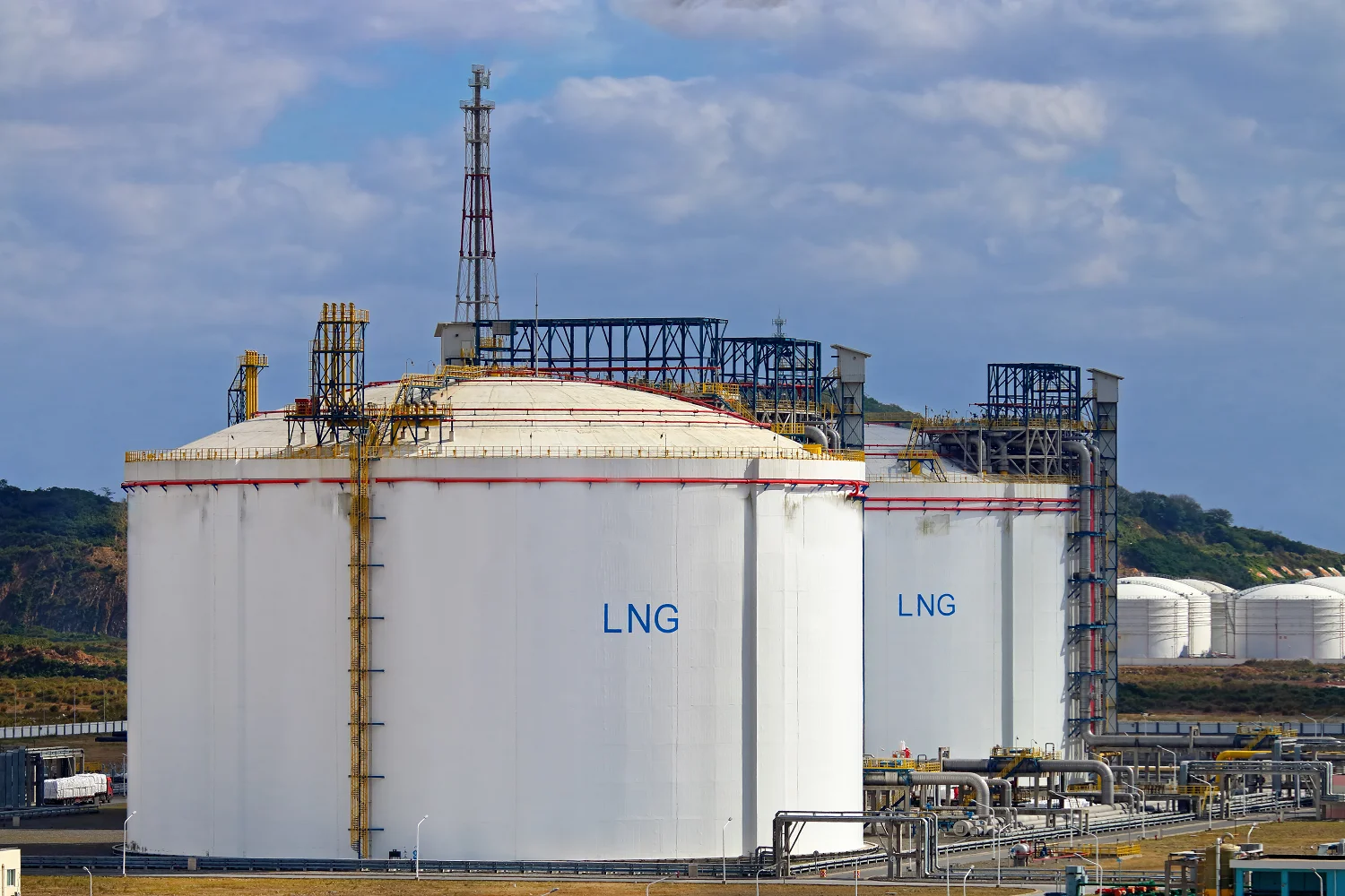 
Malaysia Liquefied Cooling type Upon request LNG Industry Fuel Liquified Natural Gas (LNG) 