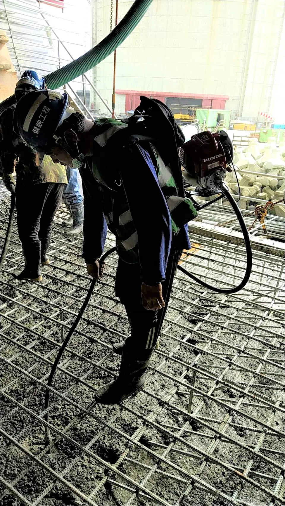 Powerful Backpack Concrete Vibrator