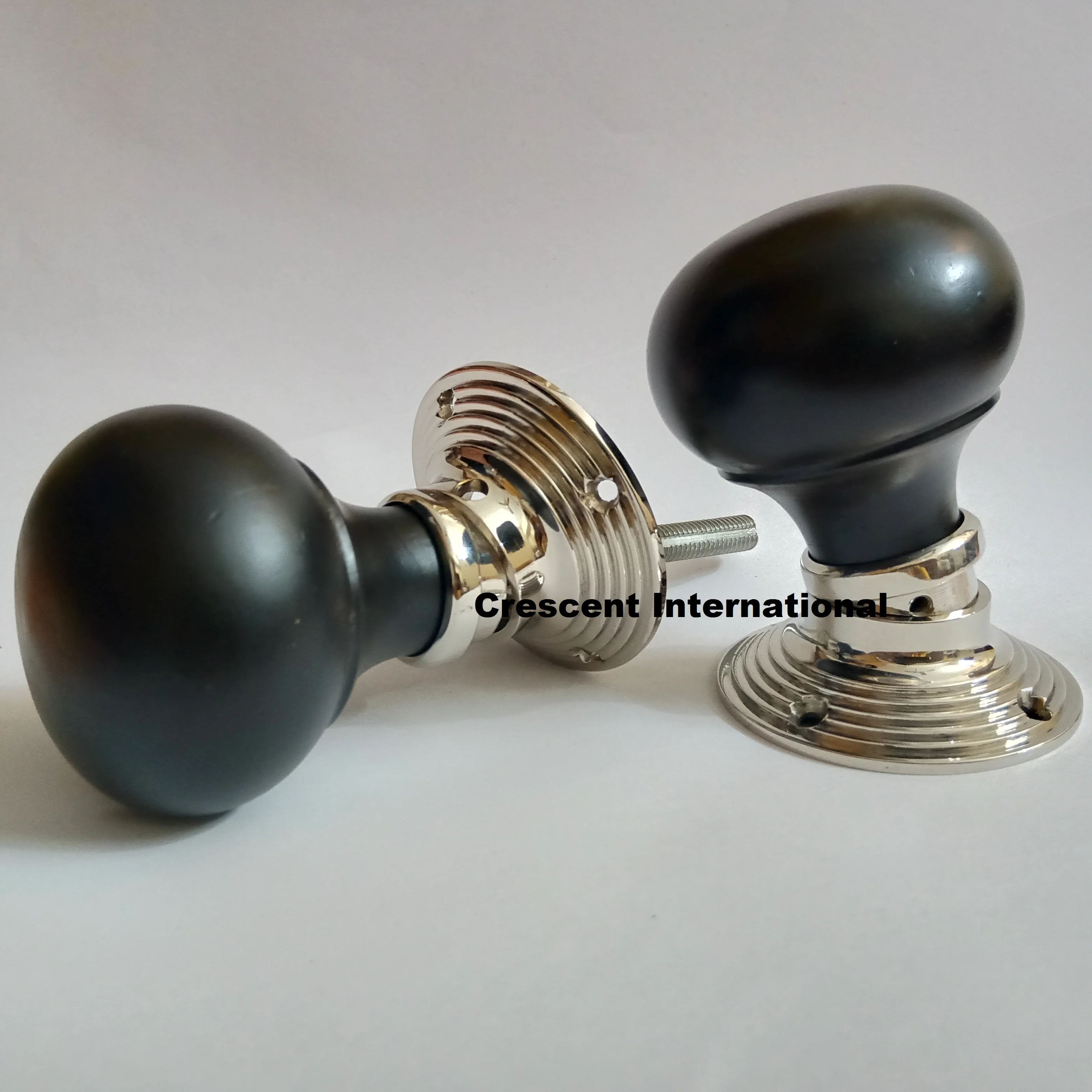 Деревянная дверная ручка Ebonised с ручкой из никелевой латуни для окон квартирного использования