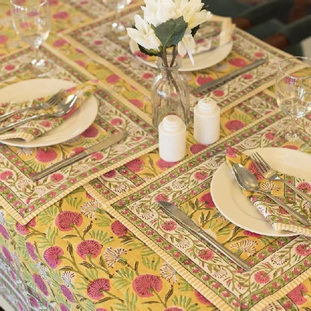 Обеденный стол скатерти крышка стола льняные настольные покрытия с место (термопластичный эластомер) Коврик салфетки Настольный коврик распространения дома и ресторана украшения рыночной стоимости