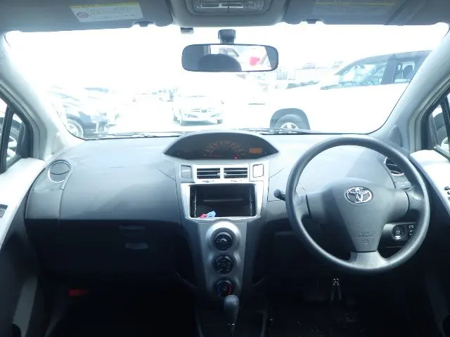 Japanese Used Car  Toyota Vitz/Yaris 2010 RHD