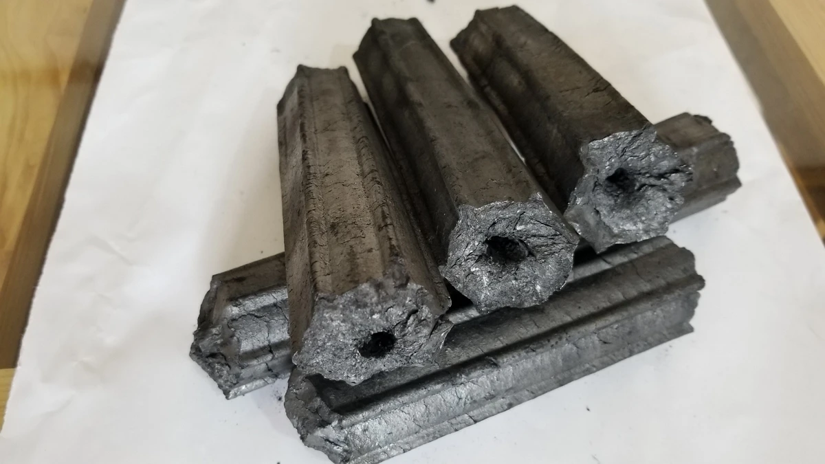 
Hexagon Sawdust Briquette Charcoal Made In Vietnam 