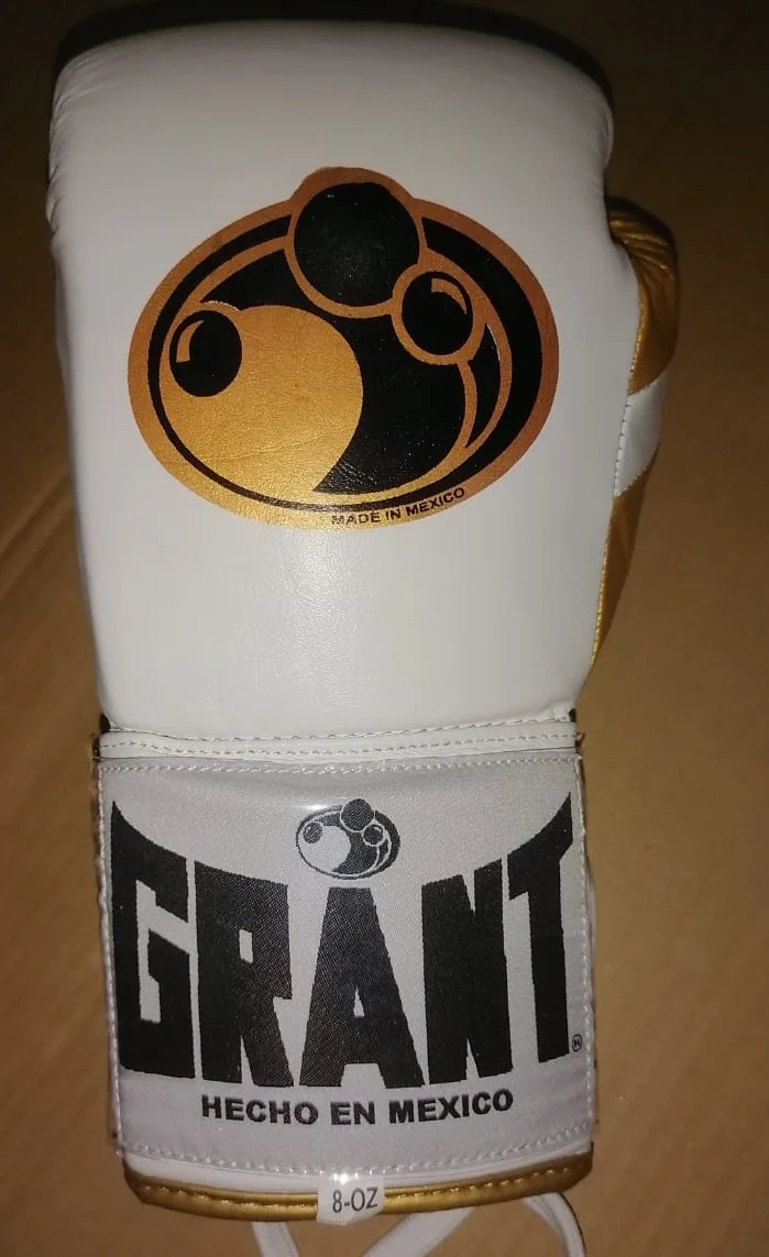 High quality white color cow hide leather competition boxing gloves for professional players