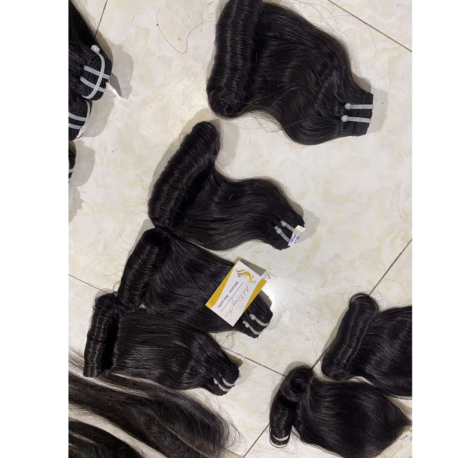 
Быстрая доставка, человеческие волосы для наращивания, выровненные натуральные вьетнамские кудрявые волосы, дешевая цена, кудрявые волосы в форме яйца 