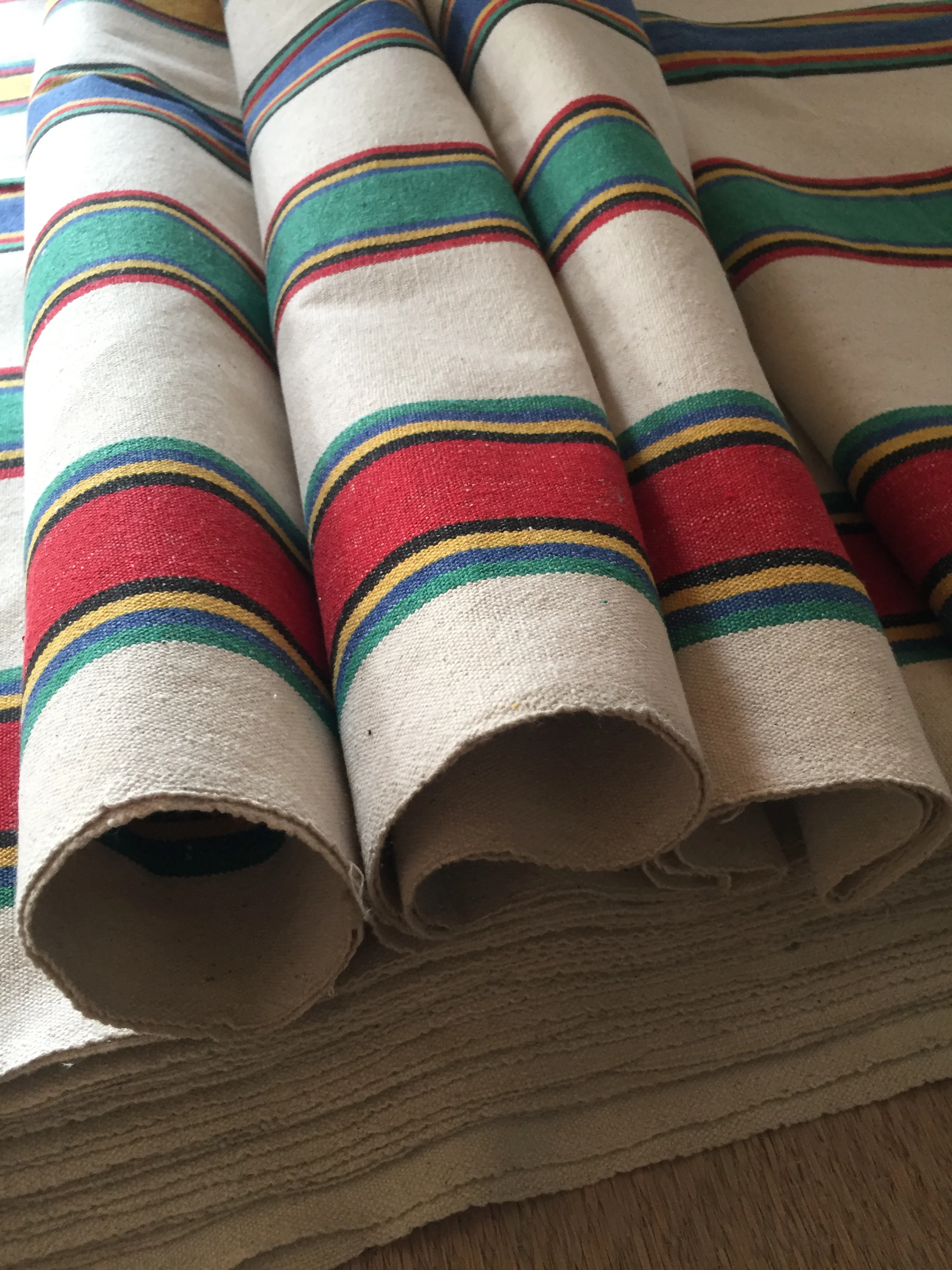 High Quality Customized Design Yarn Dyed Canvas Fabric Arabic Style Black & White Stripe Canvas Fabric for Tent Windbreak Wall