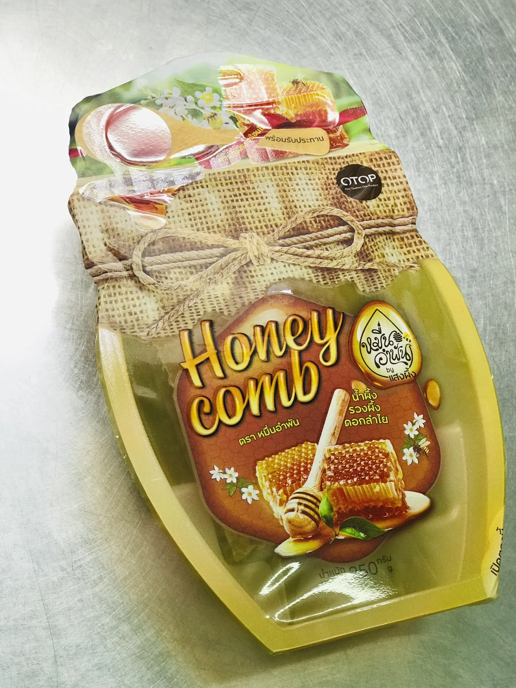 
Fresh Honeycomb Natural Honey 100% Origin from Thailand 