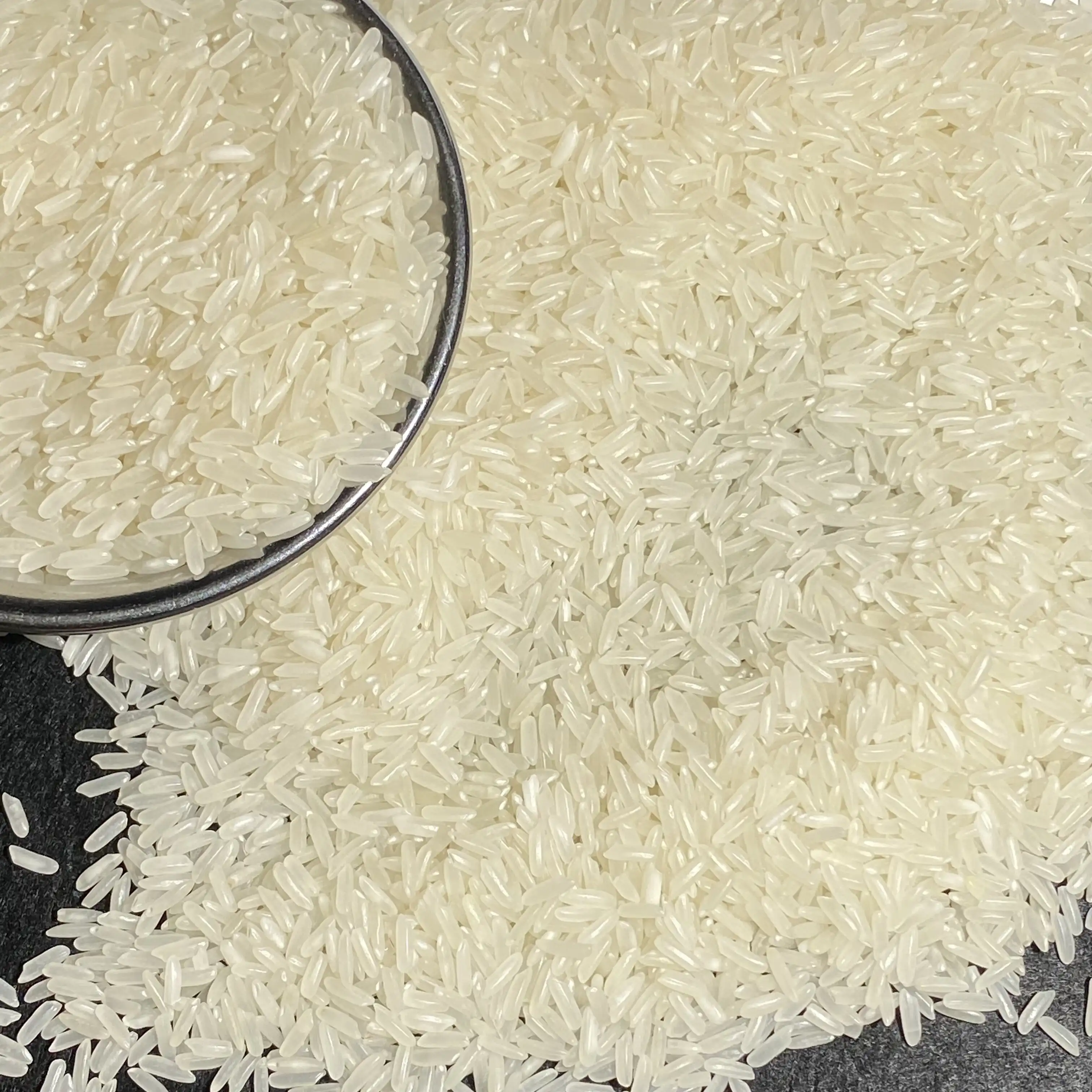 Top Selling Long Grain White Rice 5 % broken  Rice Top Export Products from  Vietnam