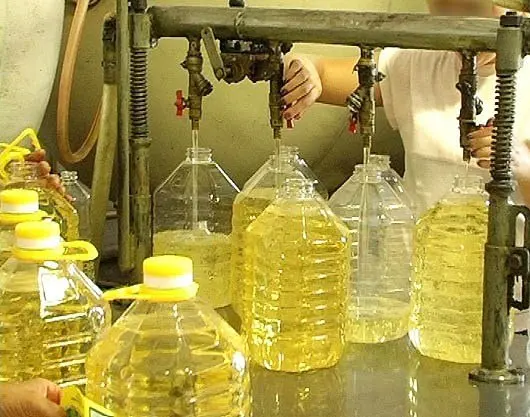 Refined Sunflower Oil / Sunflower Oil / sunflower cooking oil