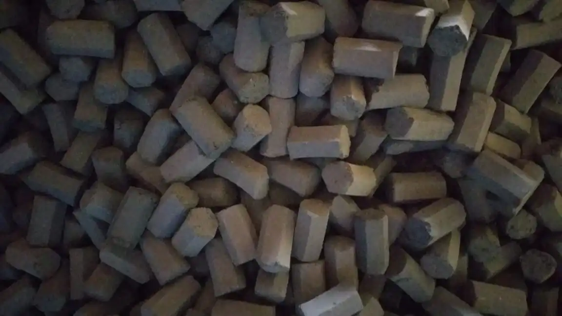 SHISHA/HOOKAH CHARCOAL MADE BY  100% COCONUT SHELL VIETNAM / SNOW ASH  WHATSAPP +84911406611