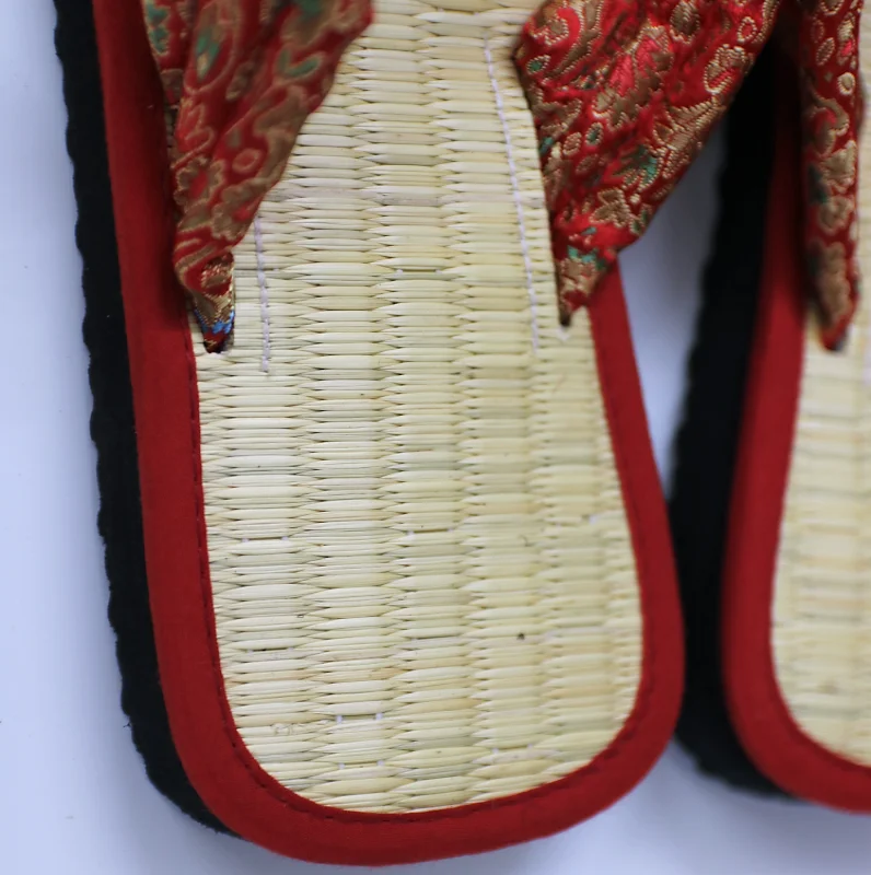 Affordable  Natural Seagrass Cinnamon Silk Flip Flops Slippers Shoes From VietNam Best Supplier