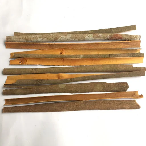 Оптовая продажа, 10 кг/коробка, Натуральный Темный сушеный стиль, необработанная обработка, нарезанная форма, разделенная кассия, происхождение из Вьетнама