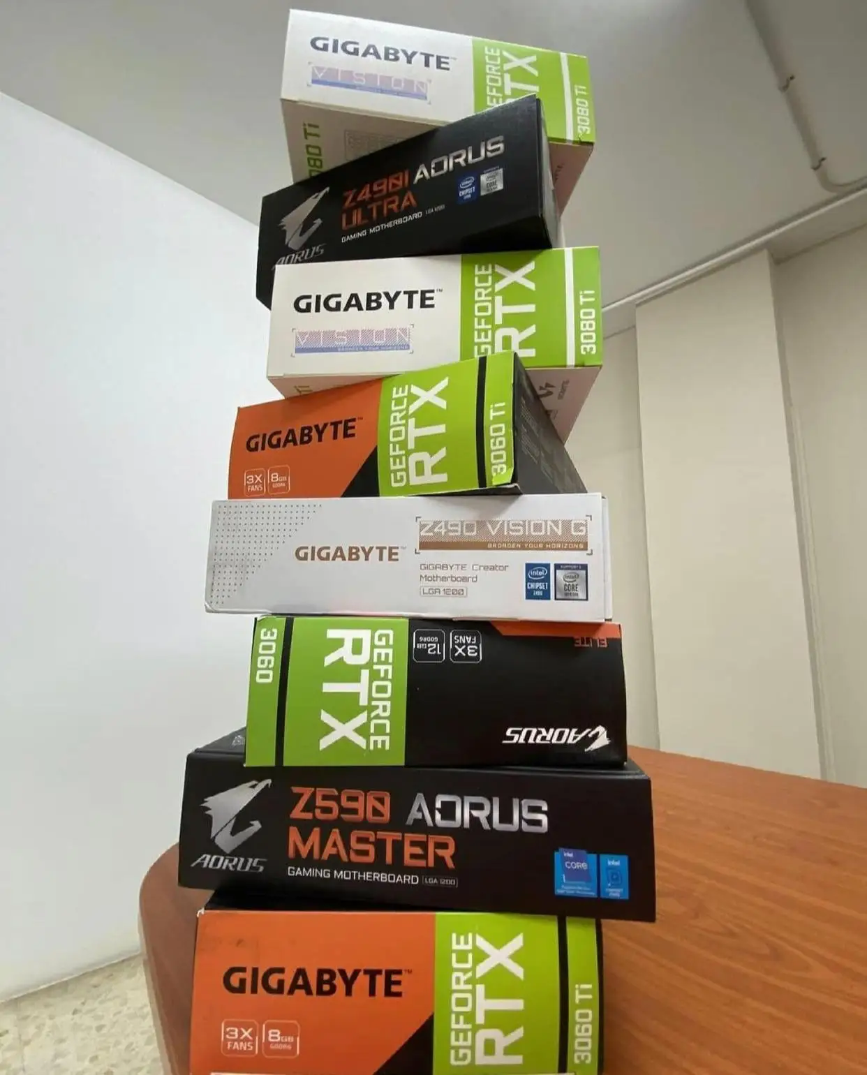 
DISCOUNT OFFER BUY 5 GET 2 FREE PowerColor AMD Radeon VII 7 PC 16GB (1A1-G00313700G) Graphics Card FAST SHIPPING 