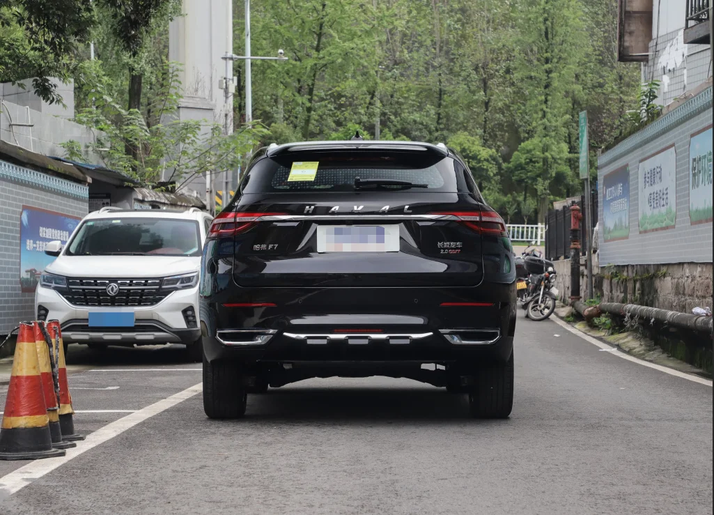 Selling used cars the latest Great Wall SUV Haval F7 in 2021 has a domineering appearance and strong power used car second hand