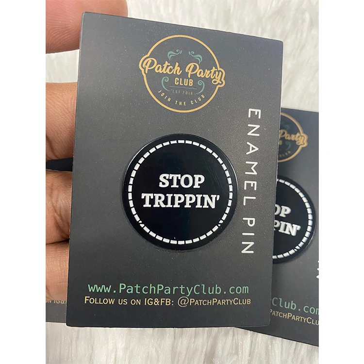 Ведущий производитель, продажа красивых мягких булавок для лацканов «Stop Trippin», эксклюзивные Популярные эмалированные булавки