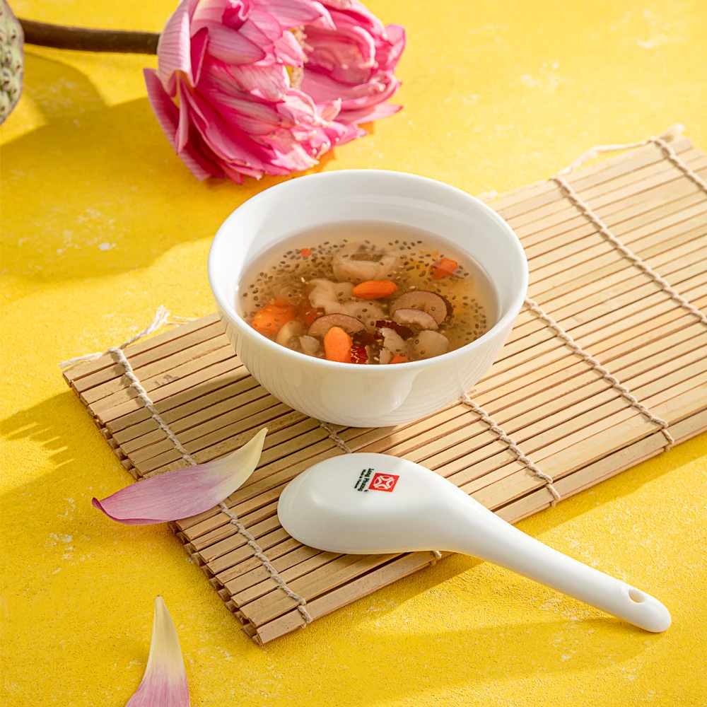 OEM High quality white porcelain curved spoon, luxury soup spoon for hotel restaurant made in Viet Nam