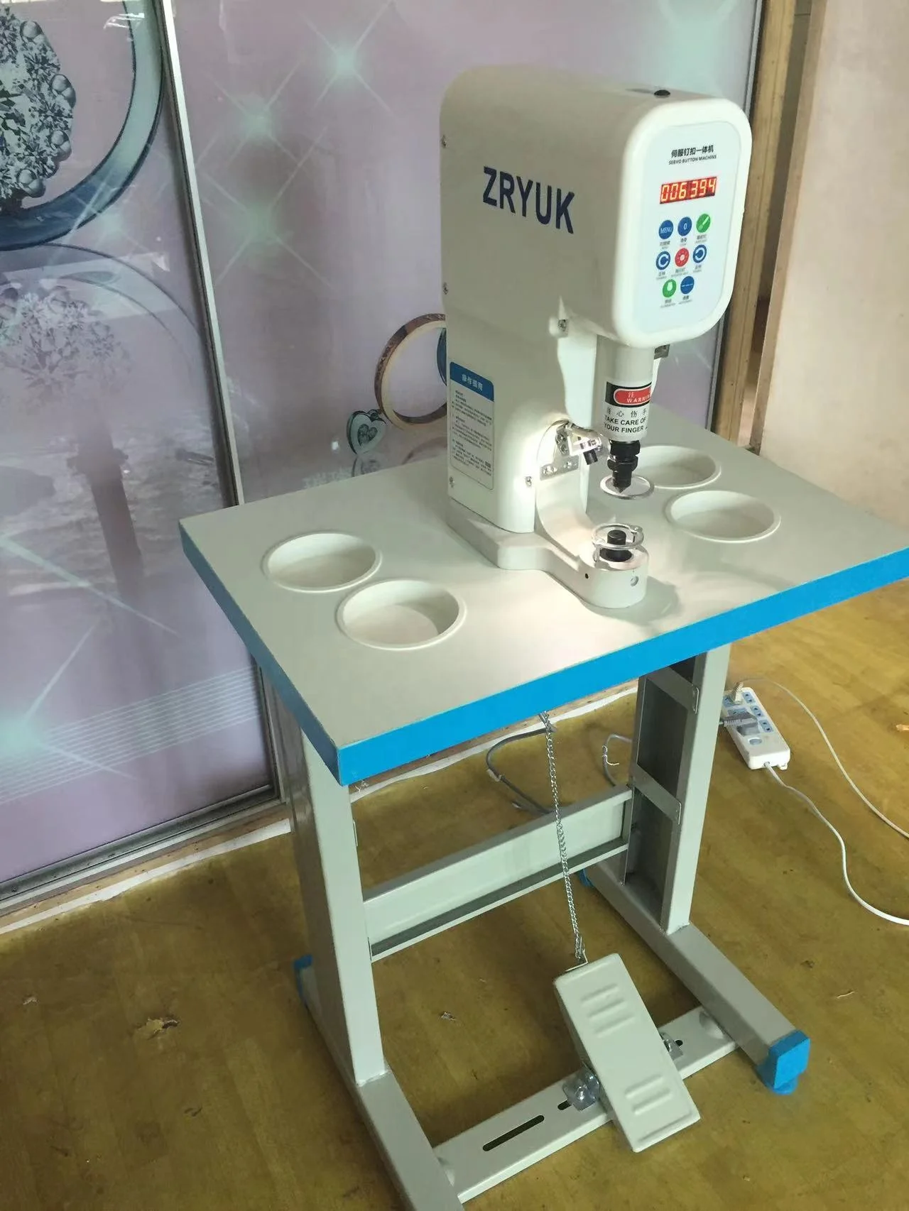 Автоматическая машина для металлических или пластиковых кнопок прессования отверстий в кнопках шнурков металлические застежки гвоздей пуговицы