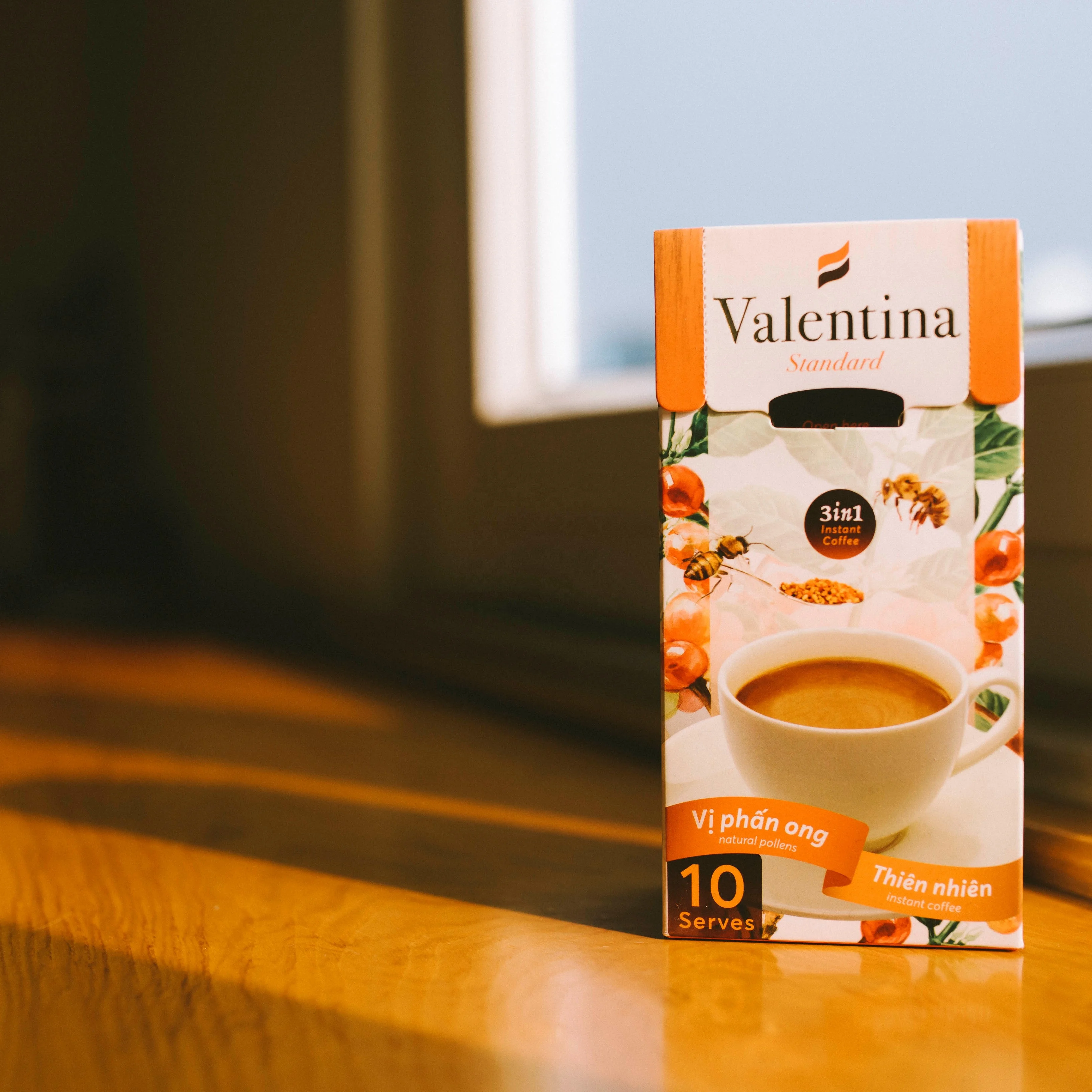 Instant 3 in 1 Coffee origin Vietnam coffee combine with natural pollen 160g per box good for health