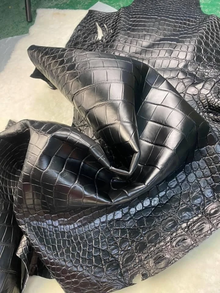 Высококачественные кожаные изделия топ 1 вьетнамские Необработанные шкуры из крокодиловой кожи для курток вьетнамская крокодиловая кожа аллигатора
