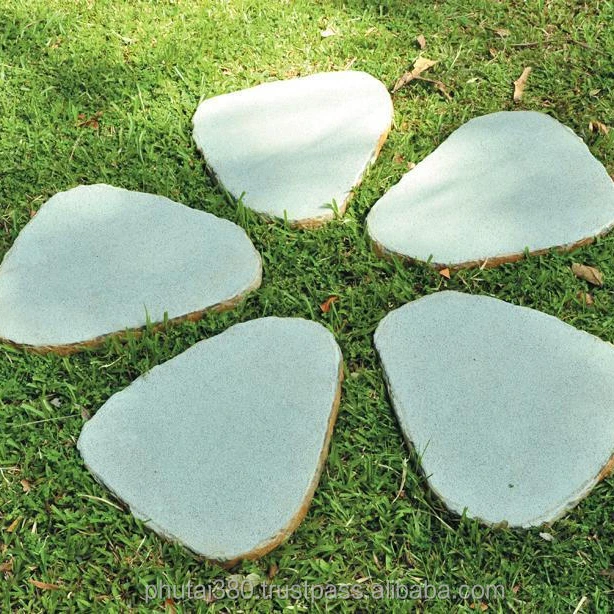 Естественный шаг в базальте