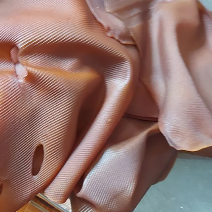 Internationally Qualified Made in Vietnam Raw Rubber Material to be shipped in 20kg bale wrapped in 0.03mm