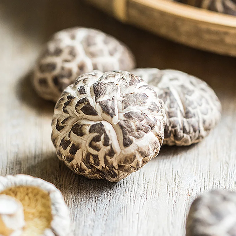 
Hot Sale Log White Flower Mushroom / Dry Shiitake /hot Sale Dried Mushroom 