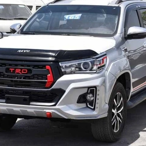 Toyo-ta Hilux Revo TRD двойная кабина 2,8 дизель 4x4 (LHD)