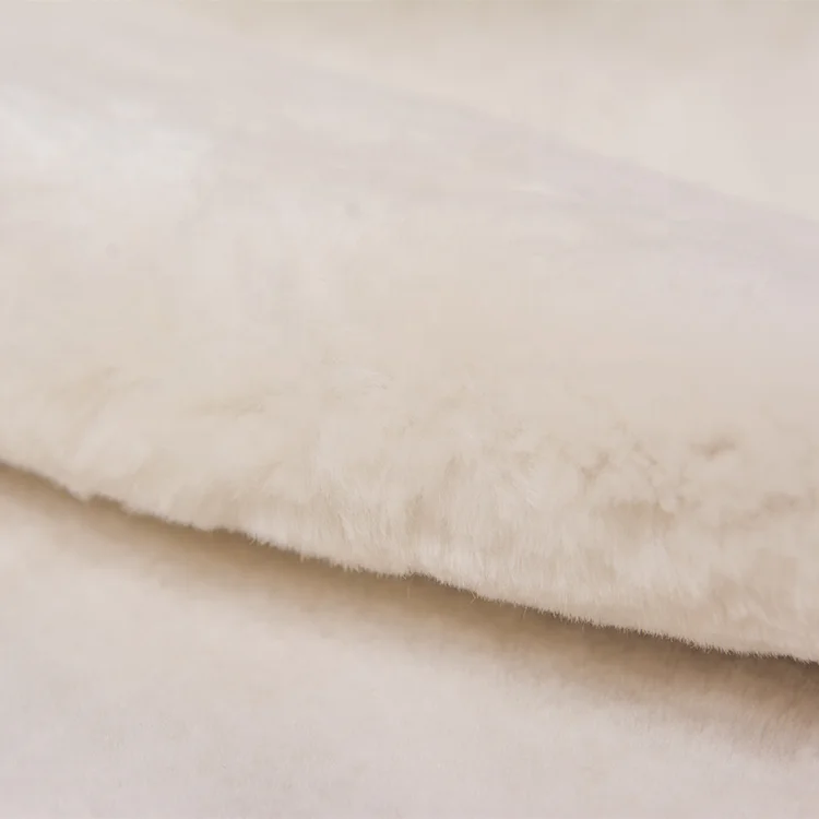 Australia Top Quality 6-9 Square Foot Customizable Color Sheepskin Hides Manufacturer