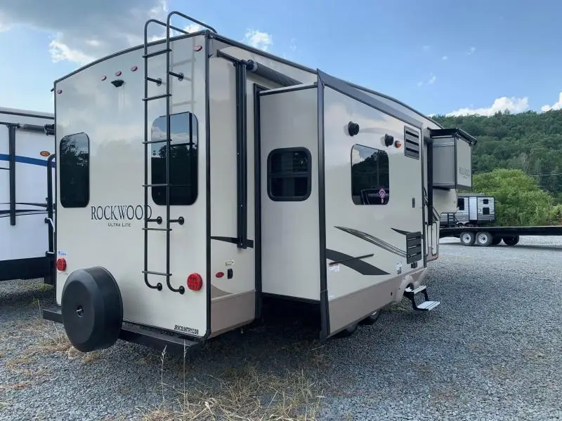 2019 ROCKWOOD ULTRA LITE 2650WS камеры на пятое