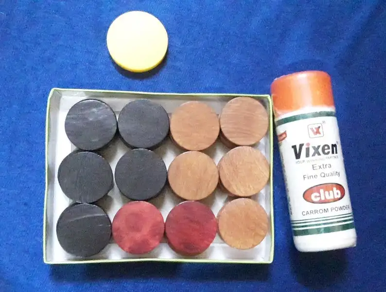 
carrom board wooden 