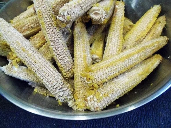 Good quality corn cob Dried Corn Cob Meal For Poultry Farming feed cob/Hana +84 901 006 904