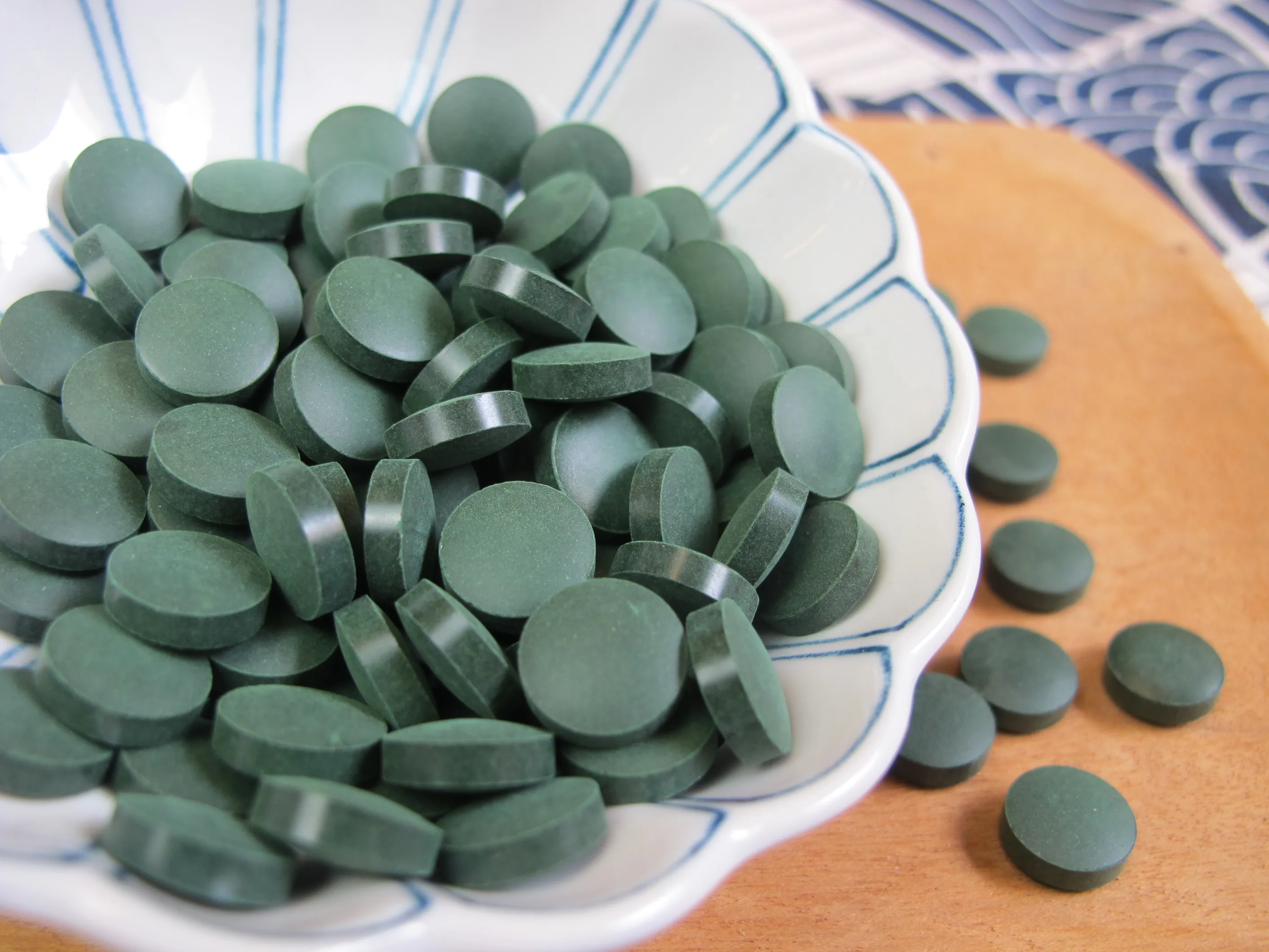 
Mr. Wang Ming Yong supervise nature Spirulina 
