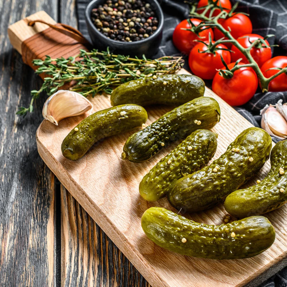 Premium quality gherkins 300g Italian food condiment in wine vinegar glass mason jars appetizer platters for export