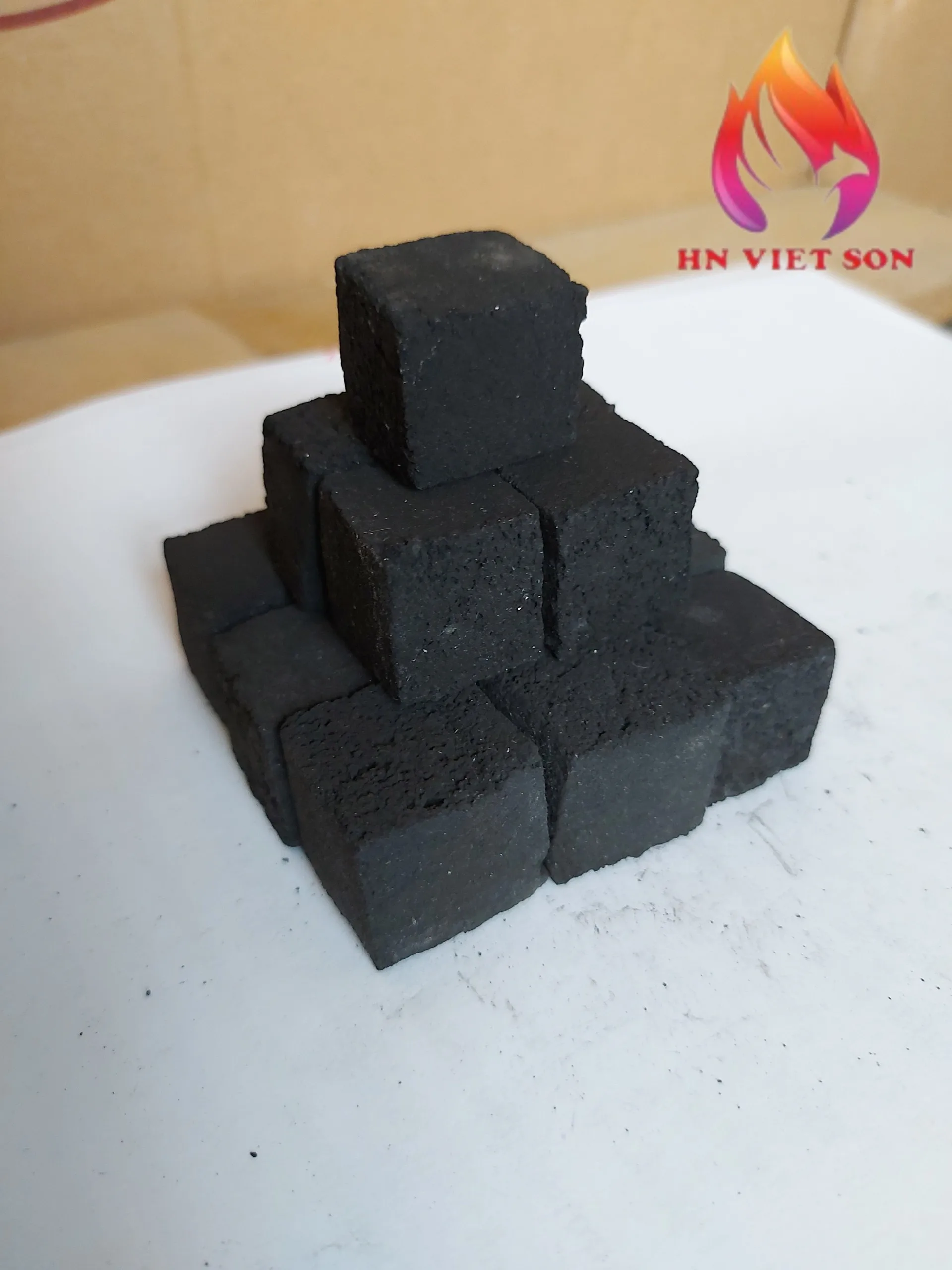 Вьетнам без запаха 25*25*25 мм кокосовый уголь для кальяна кубический