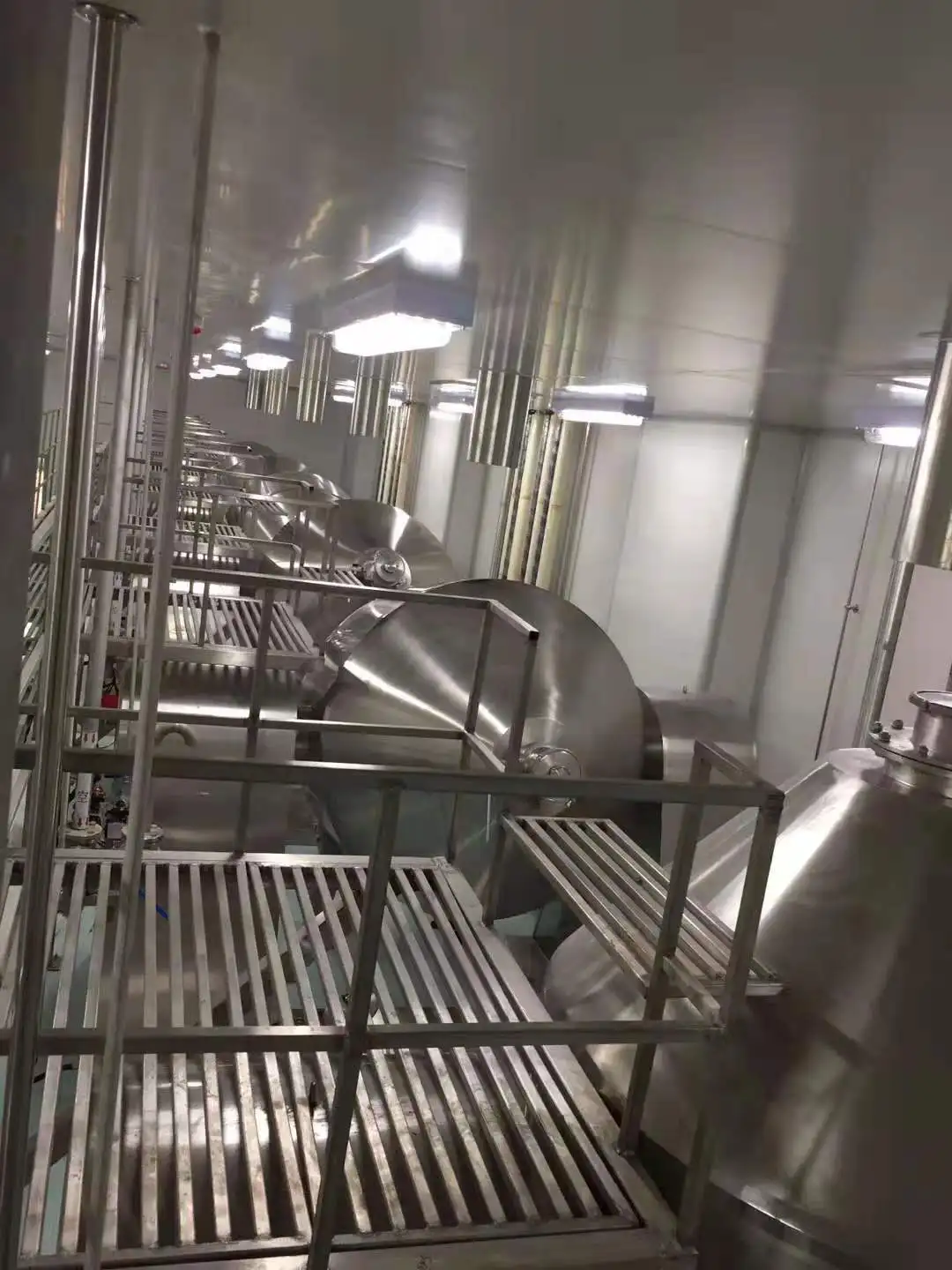 SZG High Performance Superior Quality Api Pharmaceutical Double Cone Vacuum Rotary Dryer  Durable In Use