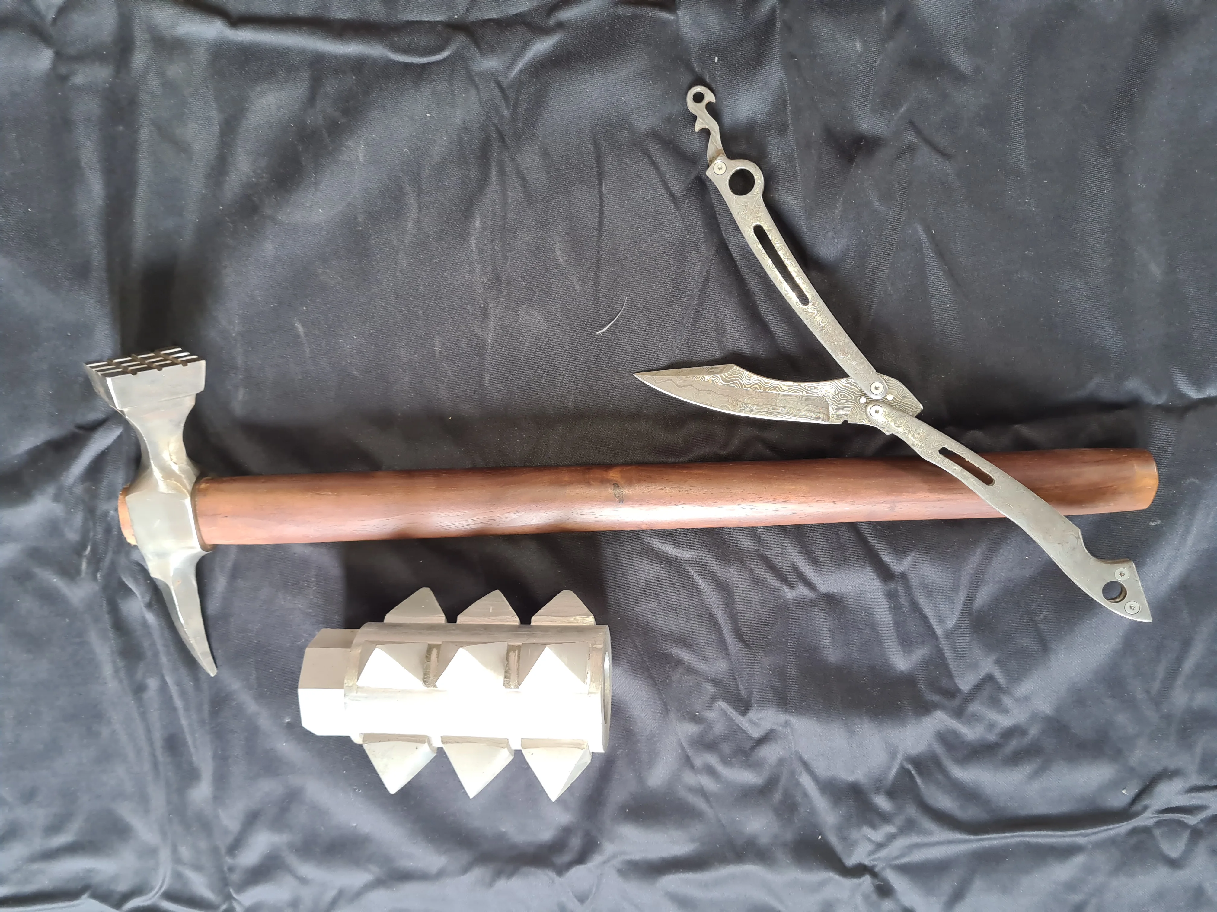 
War Hammer Axe Satinless Steel Not Rated,farming Axe Stainless Steel Industrial 20 Inches Mh-industry Rose Wood 3 Years MH-WAR1 
