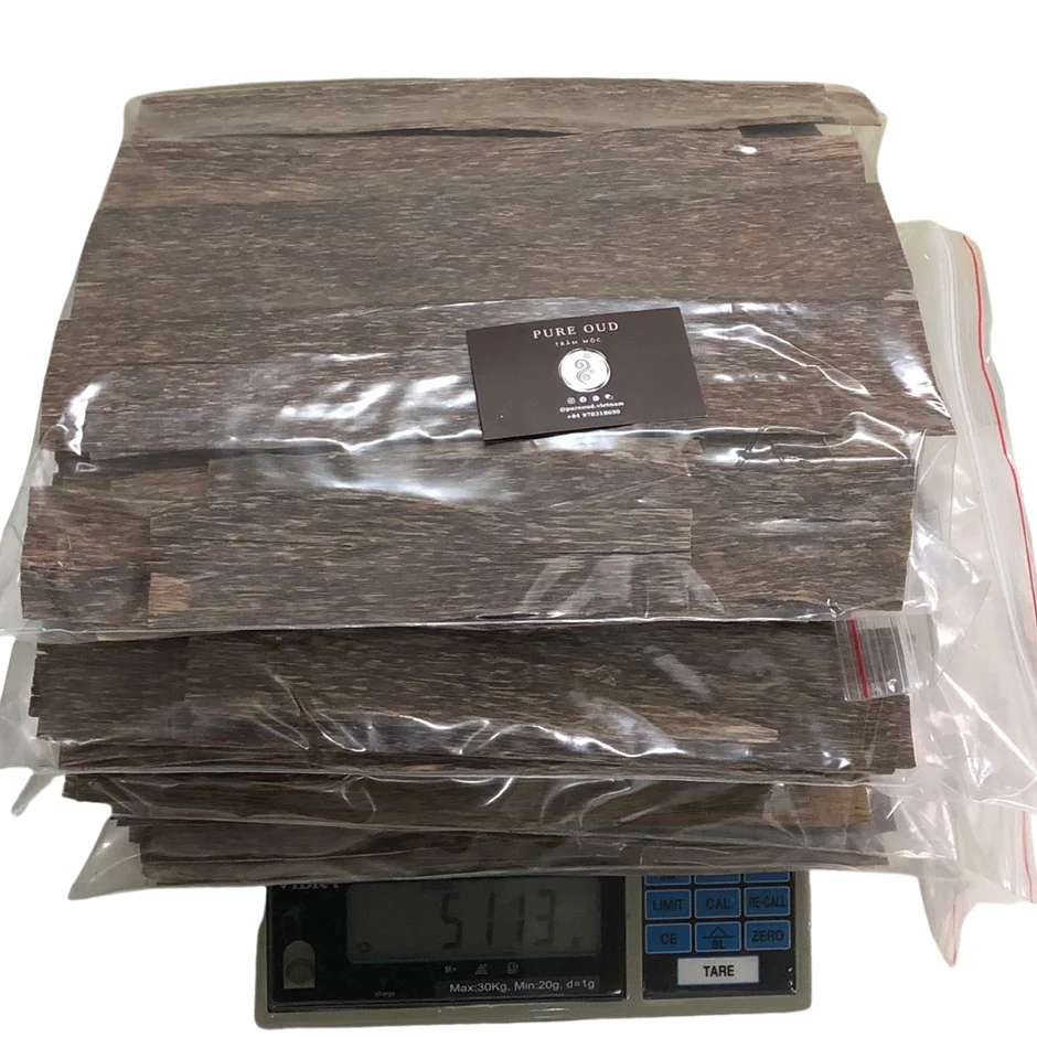 TRIPLE SUPER 1 SIDE FLAT OUD FROM PURE OUD VIETNAM WITH GOOD HANDCRAFT METHOD
