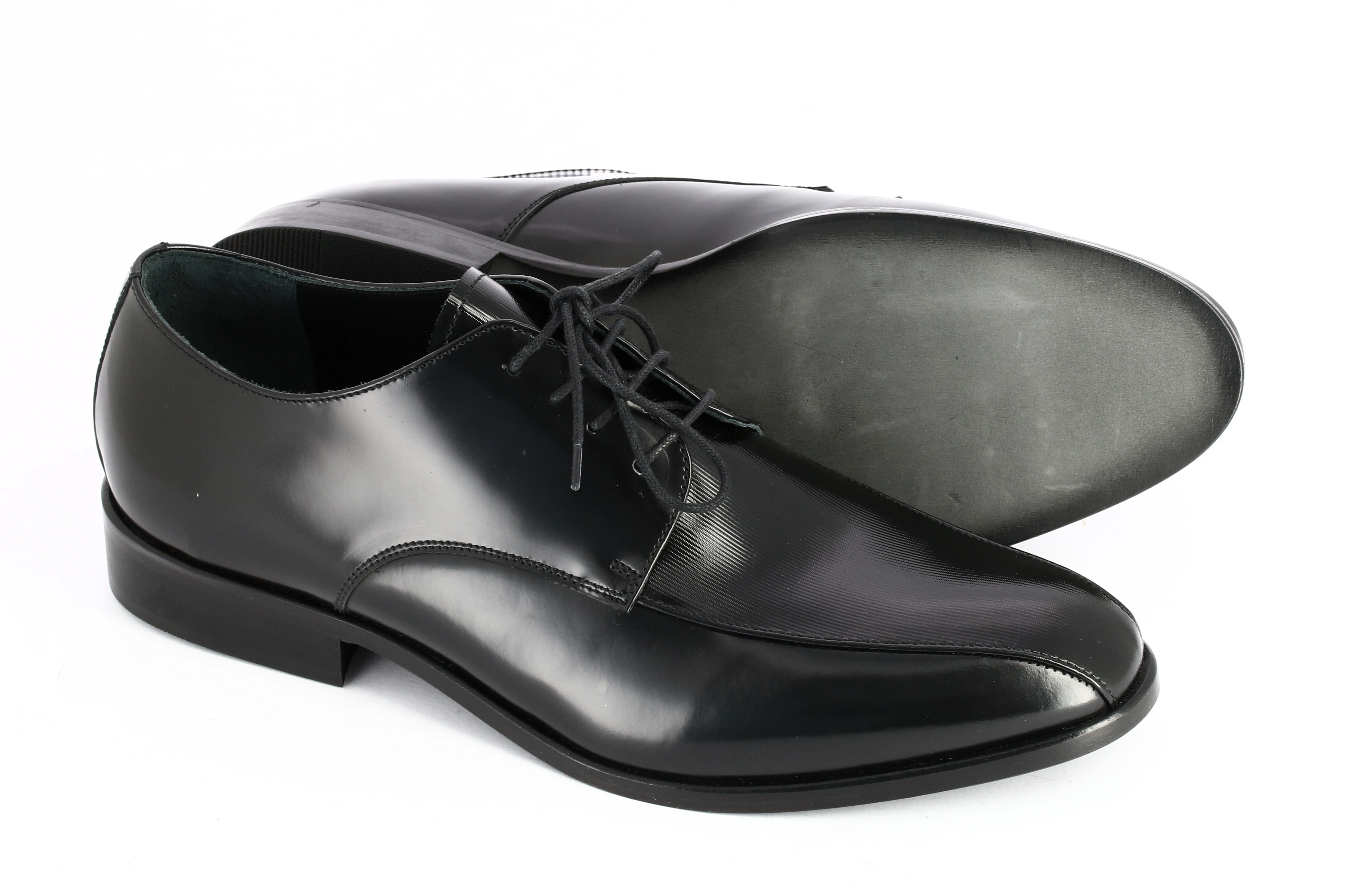 CLASSIC ELEGANT SHOE FOR FORMAL OCCASIONS