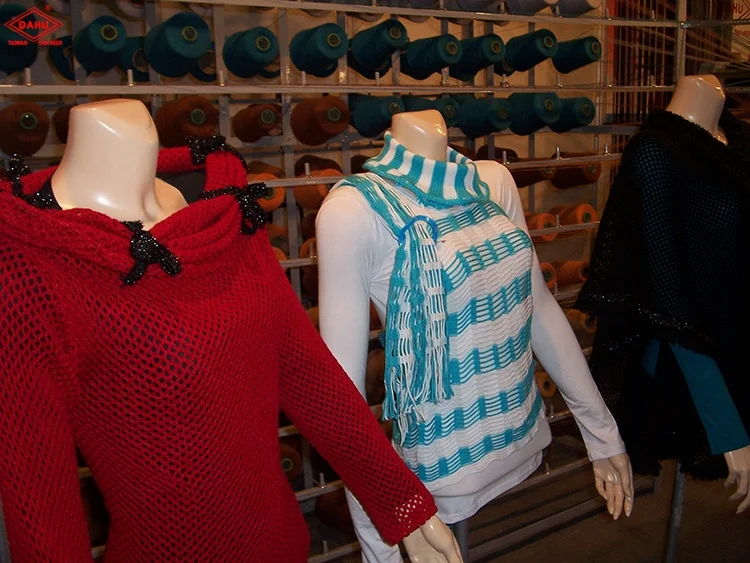 DAHU MUFFLER MAKING MACHINE WITH WARP KNITTING