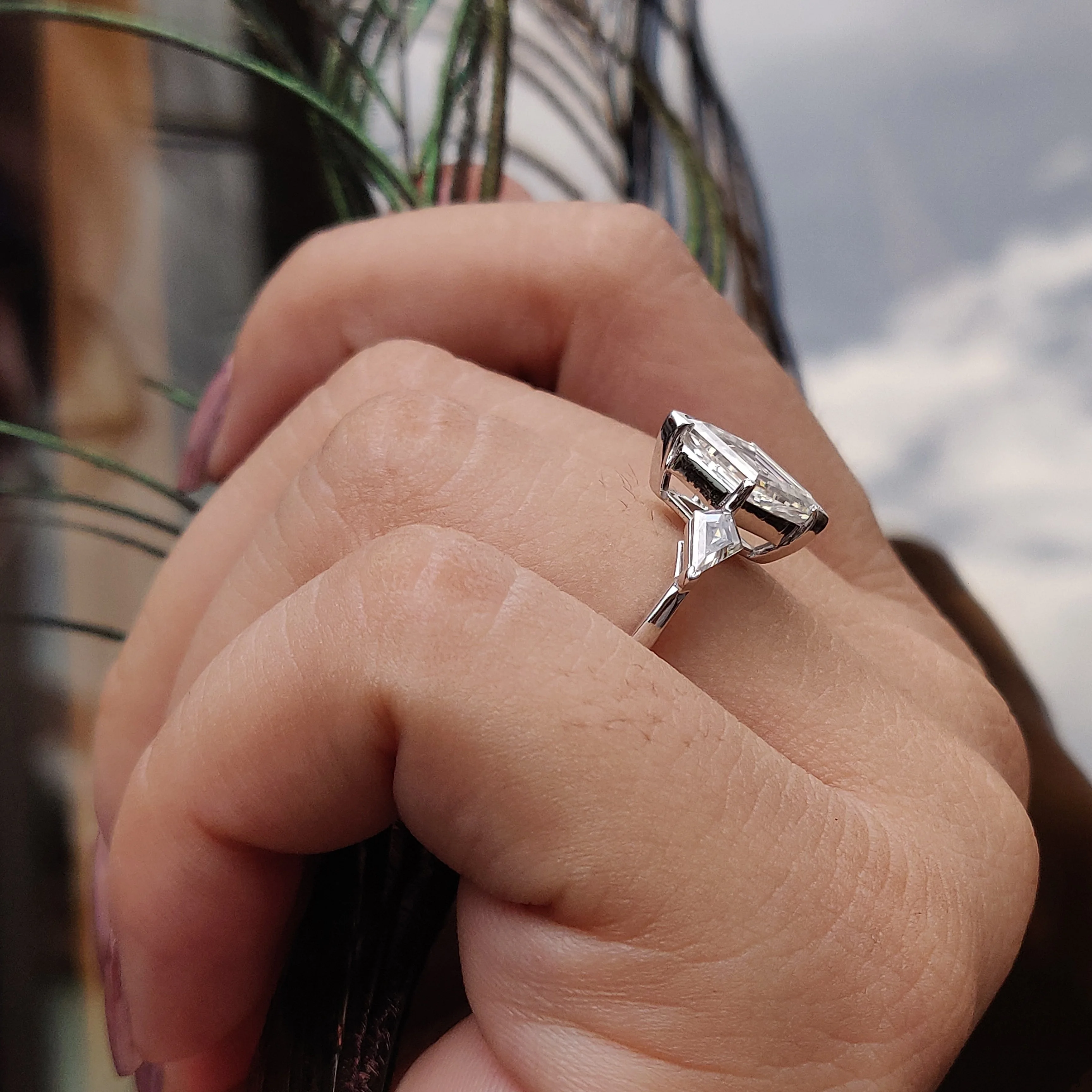 Cathedral Set Engagement Ring Gold Lab Grown Diamond Lozenge Cut Diamond Three Stone 14k Solid Halloween Cute Opp Bag Lovers