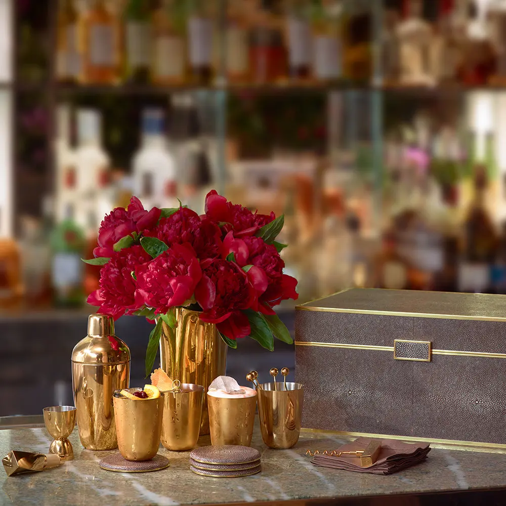 Cocktail Mixing Bartender Bar Premium Barware Tools Shaker in Gold finishing stainless steel at wholesale