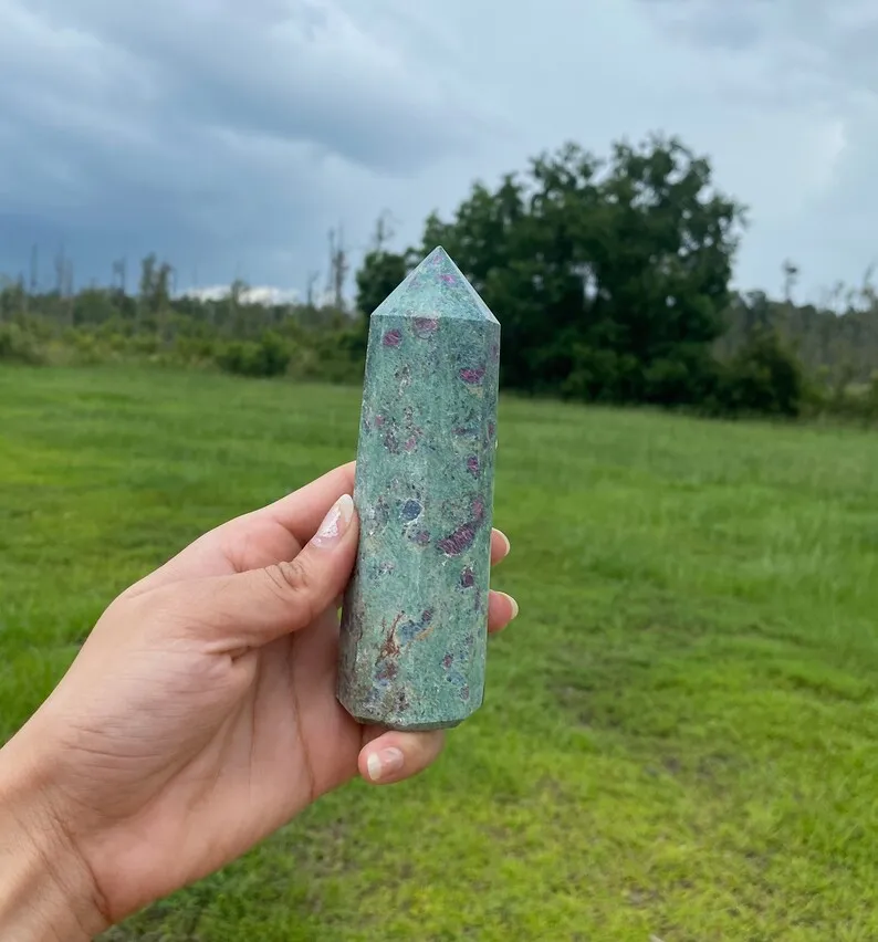 Wholesale Premium Quality Ruby Fuchsite Quartz Crystal Obelisk Point High Quality Ruby Tower Point Agate Healing Pattern