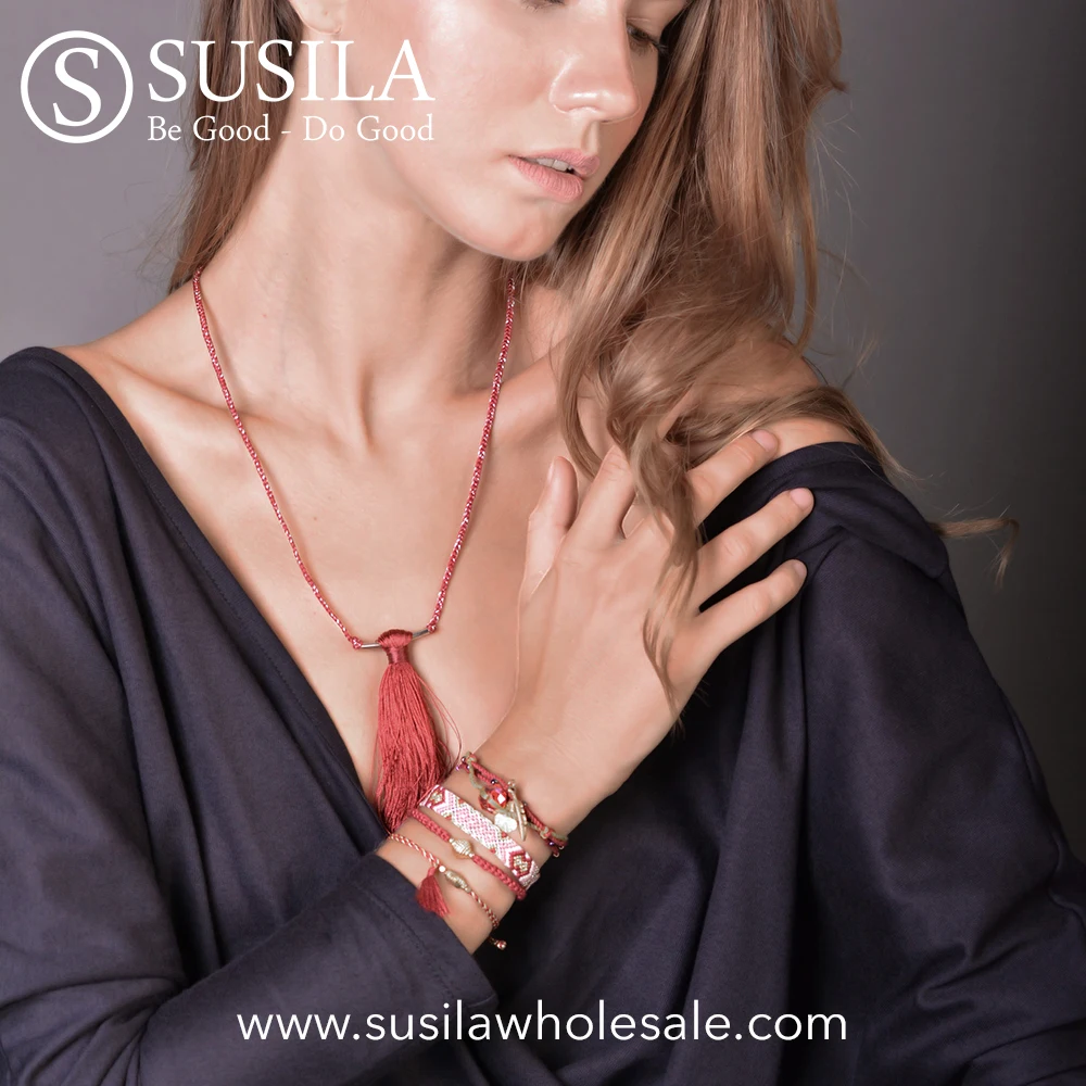 
The Red Thread Bracelet with Hand-braided Cotton String Set on Paper Card 