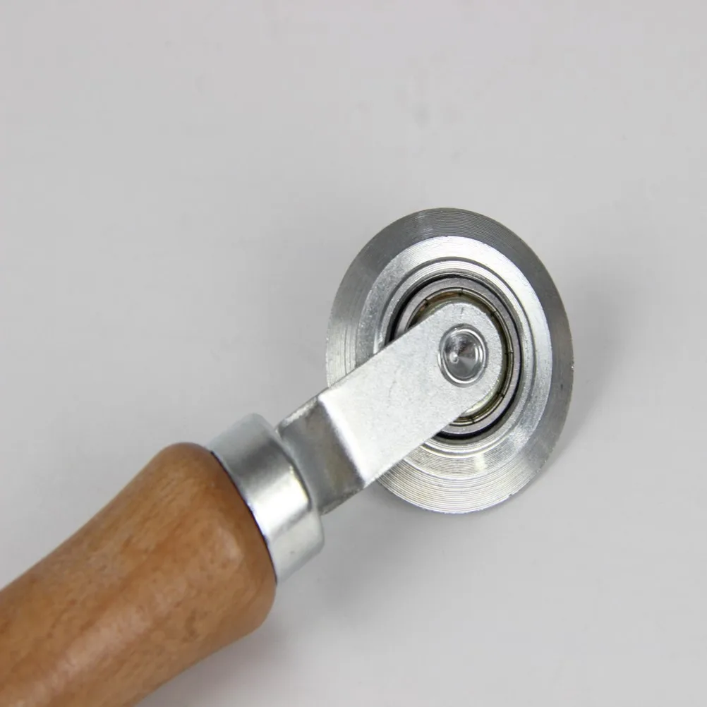 Best Quality Screen Retainer Rolling Tool With Wooden Handle Spline Roller For Window Screen Installation