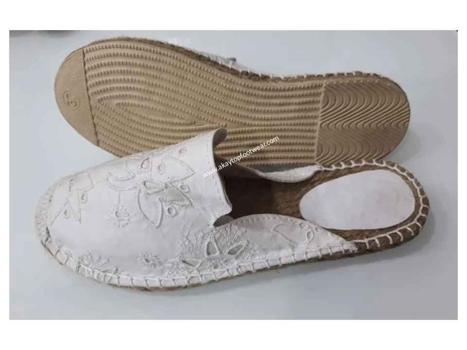 Espadrilles Latest Designed Espadrilles Light Weighted Comfortable Espadrille Shoes with Chicken Embroidery Fabric and Cotton Twill Lining
