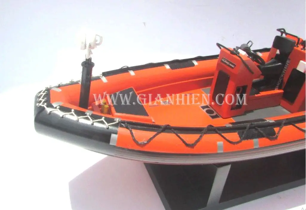 POLICE CANO - WOODEN MODEL BOATS
