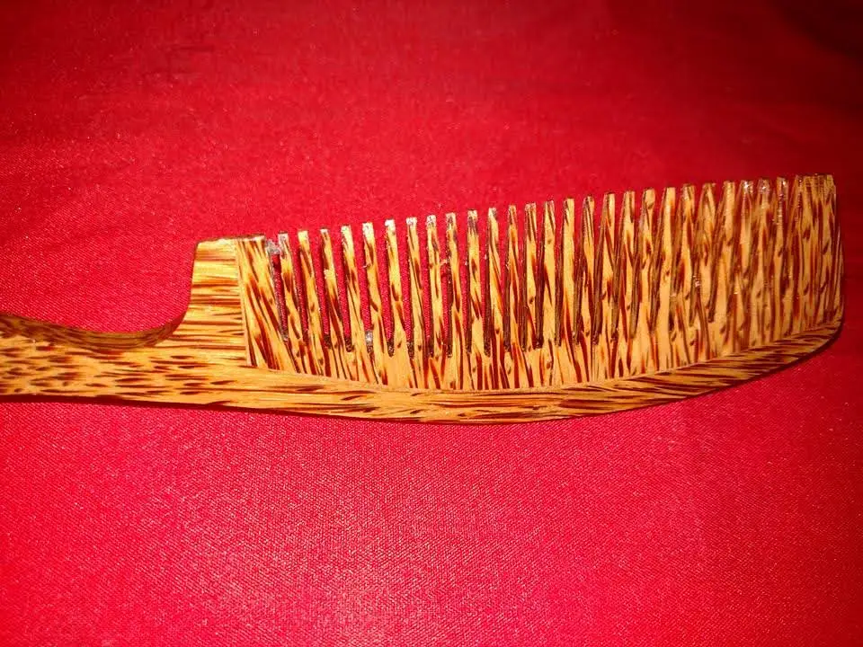  Лучшая цена Кокосовая расческа натуральная ручная работа/деревянная древесина из Вьетнама