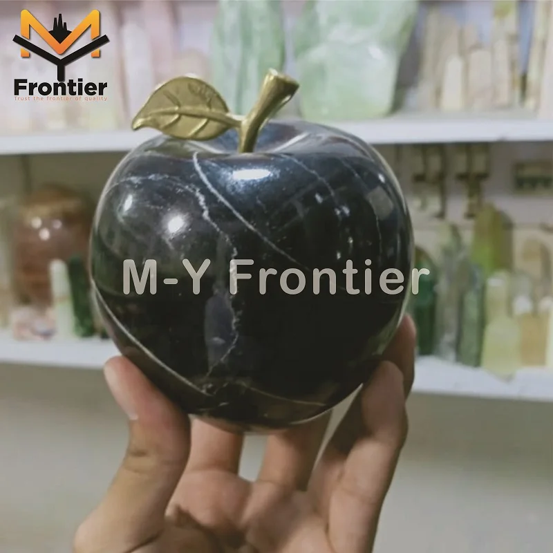 Натуральный нефрит ручной работы в форме яблока полированный OEM кристалл из пакистанского хрусталя.
