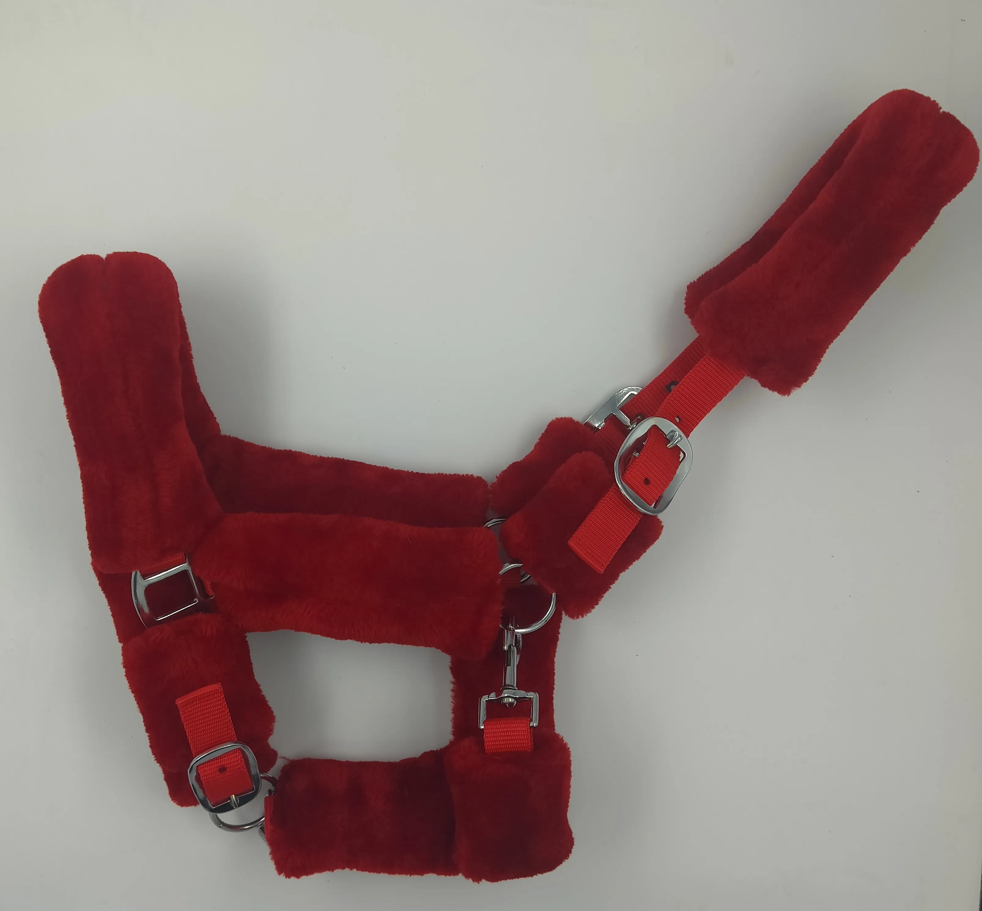 Регулируемая лямка через шею PP Horse с высококачественной глянцевой фурнитурой и норковым покрытием для короны носа щек большого пушистого вида