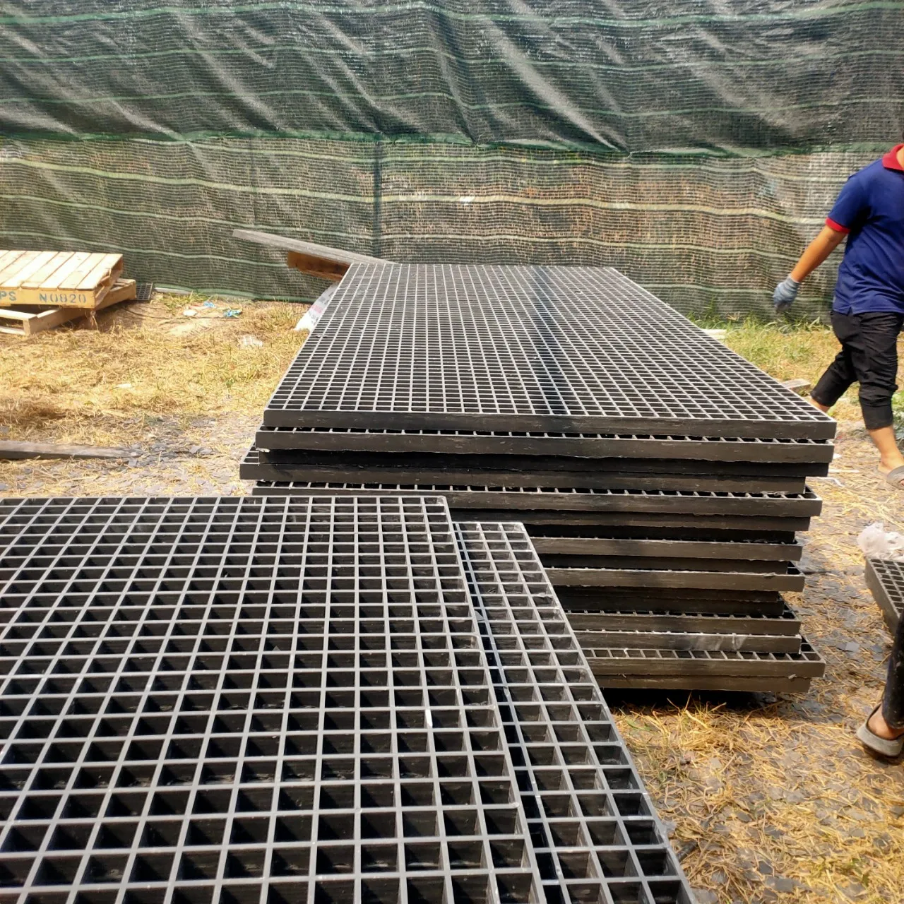 Customized Size Anti-slip Non-conductive Acid Resistant Molded Composite Grating FRP Gray