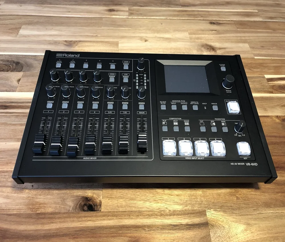 NEW ROLAND VR-4HD - 4-Channel ALL-IN-ONE HD AV-Mixer W/ USB3.0-Streaming